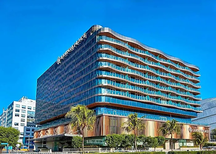 Hotel Lanson Place Mall Of