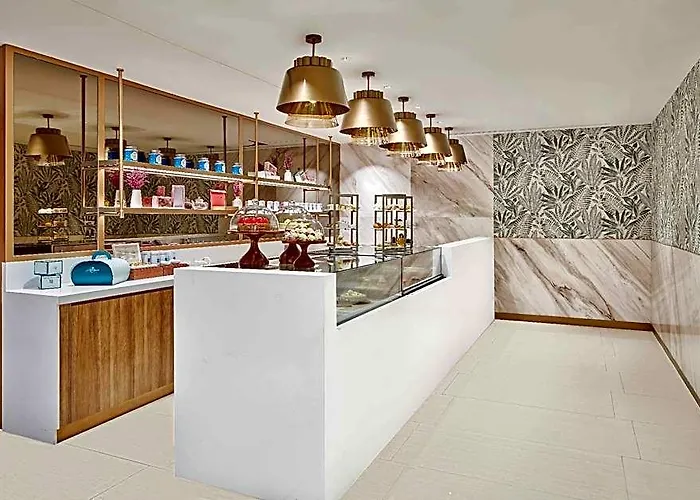 Lanson Place Mall Of Hotel 4*