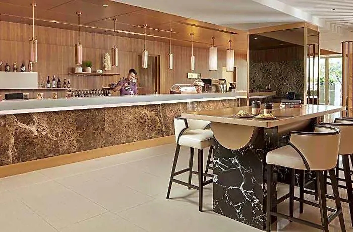 Lanson Place Mall Of 4*
