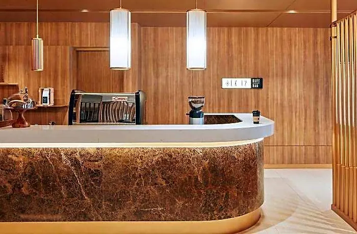 Lanson Place Mall Of 4*