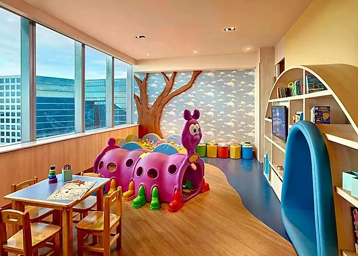 Hotel Lanson Place Mall Of 4*